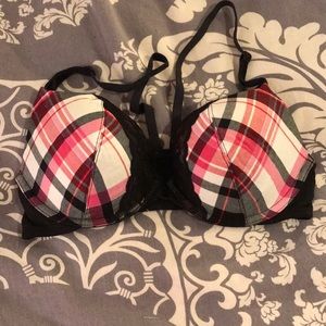 NEW!!! Victoria’s Secret push-up bra